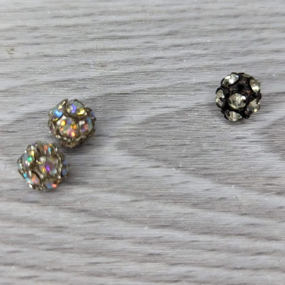 Group of 17 Gold & Silver Tone Rhinestone Beads